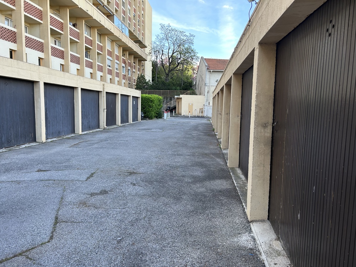 Location Garage Marseille 4me